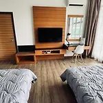 Budget Backpackers Studio @ Kl